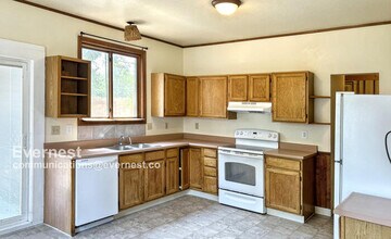 2413 N 7th St in Colorado Springs, CO - Building Photo - Building Photo