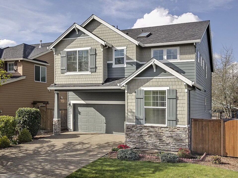 21403 SW Susan Ln in Beaverton, OR - Building Photo