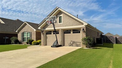 9243 Cres Lodge Cir in Pike Road, AL - Building Photo - Building Photo