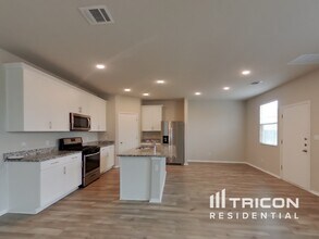 3516 Catlett Crk Rd in Georgetown, TX - Foto de edificio - Building Photo
