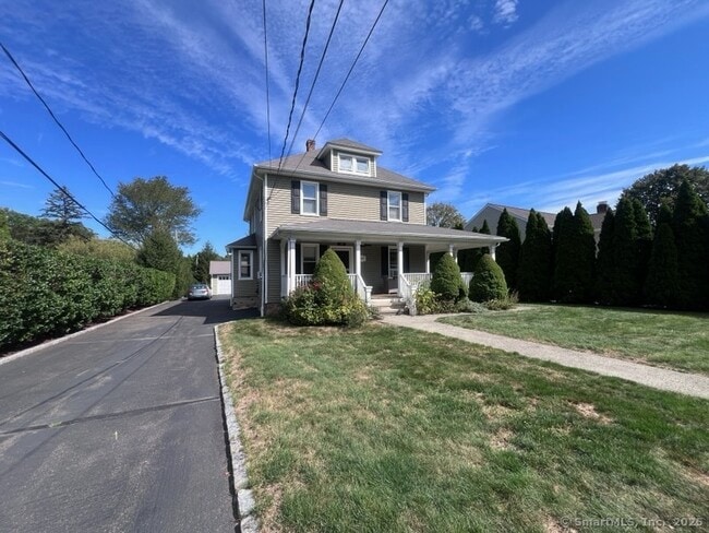 36 Treadwell Ave in Westport, CT - Building Photo - Building Photo