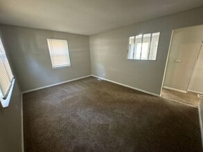 306 Mueller Ave in Ferguson, MO - Building Photo - Building Photo