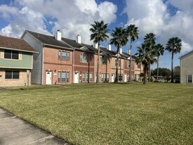 4219 Benard Ct in Pasadena, TX - Building Photo