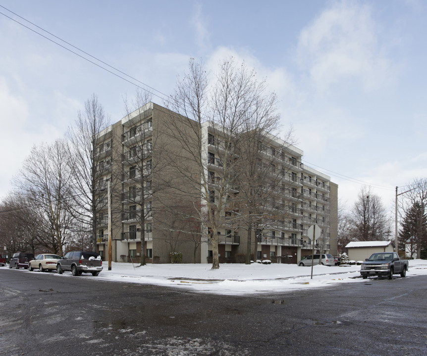 Alliance Towers in Alliance, OH - Building Photo