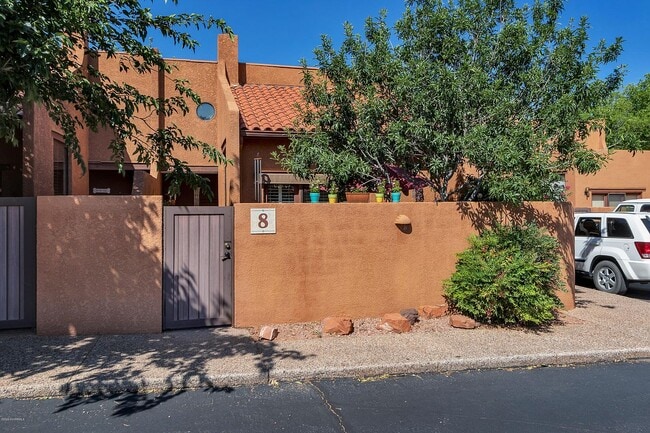 165 Verde Valley School Rd in Sedona, AZ - Foto de edificio - Building Photo