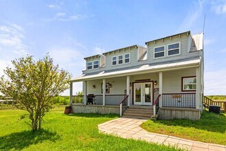 13484 Avis Rd in Dale, TX - Building Photo - Building Photo