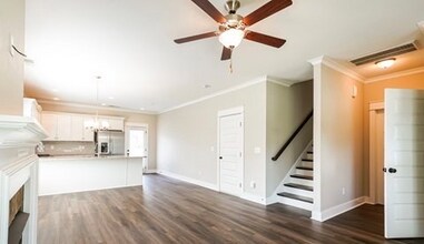 2709 Oxmoor Way in Birmingham, AL - Building Photo - Building Photo