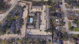 2030 Plantation Dr in Conroe, TX - Building Photo