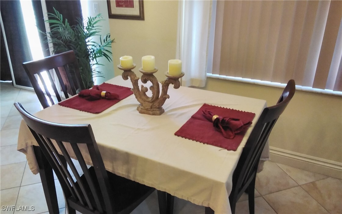 5076 Annunciation Cir in Ave Maria, FL - Foto de edificio