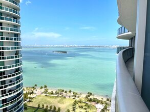 488 NE 18th St in Miami, FL - Building Photo - Building Photo