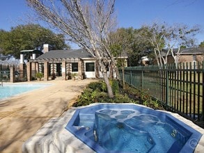 Arbor Square Apartments in College Station, TX - Building Photo - Building Photo