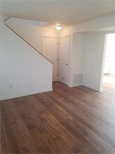 209 Creekside Ct-Unit -Unit B in Lexington, KY - Building Photo - Building Photo