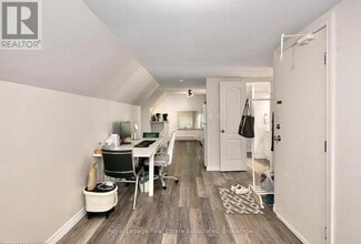 1114 4th Ave E in Owen Sound, ON - Building Photo - Building Photo