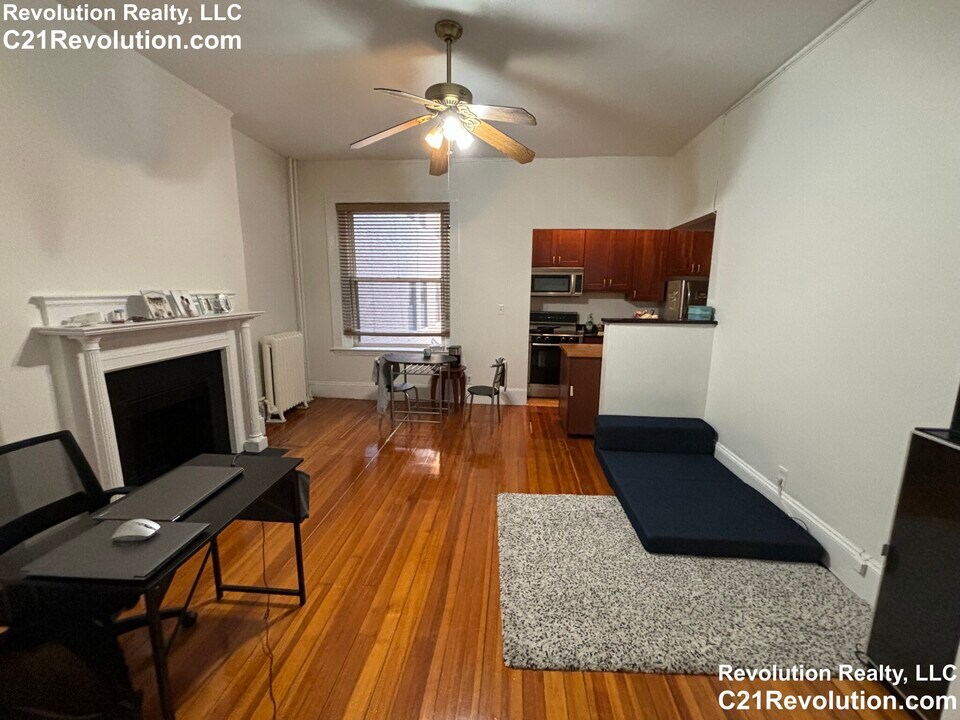 24 Peterborough St, Unit 8 in Boston, MA - Building Photo