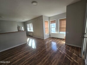 9 Bayard St in Amsterdam, NY - Building Photo - Building Photo