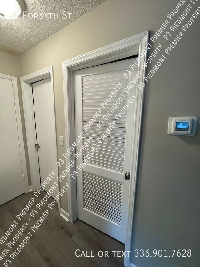 32 Forsyth St in Thomasville, NC - Building Photo - Building Photo