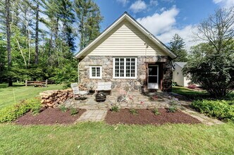 75 Church Hill Rd in Washington, CT - Building Photo - Building Photo