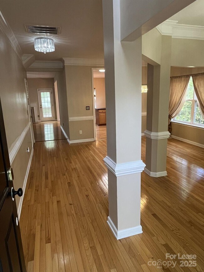 8619 Delamere Ln in Charlotte, NC - Building Photo - Building Photo