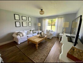 13055 Albright Ct in Wellington, FL - Building Photo