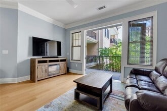 3621 Vinings Slope SE in Atlanta, GA - Building Photo - Building Photo