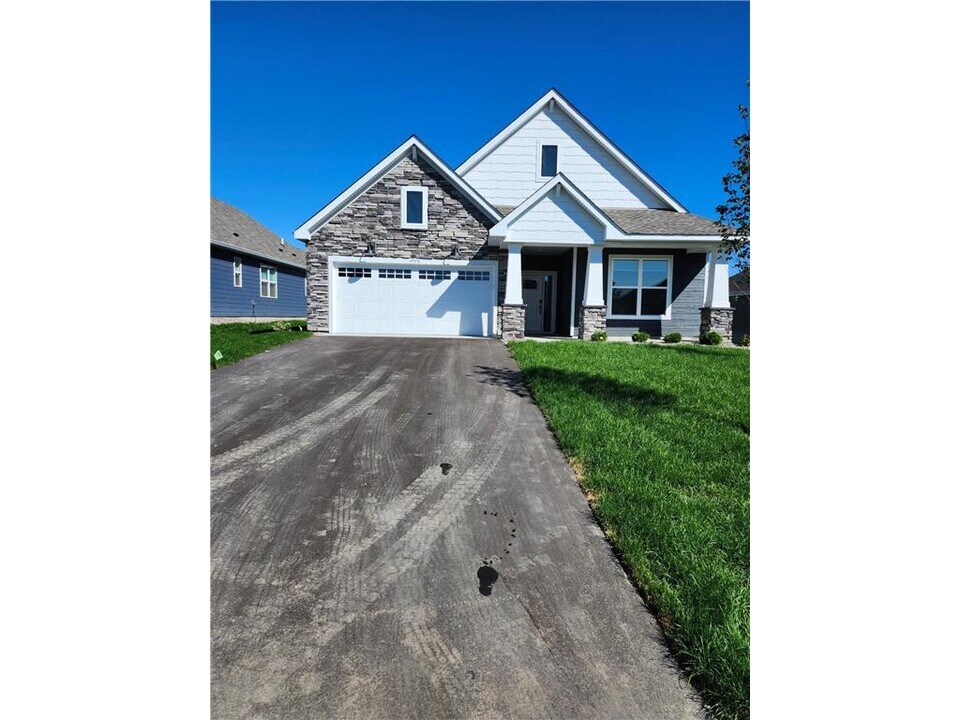 14526 111th Ave N in Osseo, MN - Building Photo