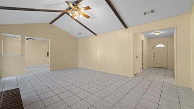 1529 Leicester St in Garland, TX - Building Photo - Building Photo