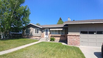 4202 Larkspur Dr in Missoula, MT - Building Photo