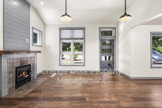 7013 Stanich Ave in Gig Harbor, WA - Building Photo - Building Photo