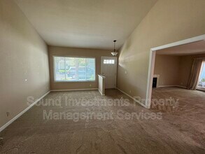 75 Fountainhead Ct in Martinez, CA - Building Photo - Building Photo