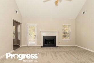 3328 Metro Way SW in Snellville, GA - Foto de edificio - Building Photo