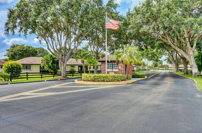 property at 4660 Greentree Pl