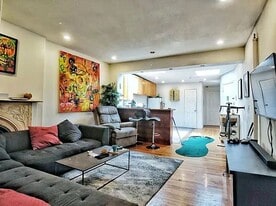 322 Second Ave in New York, NY - Building Photo