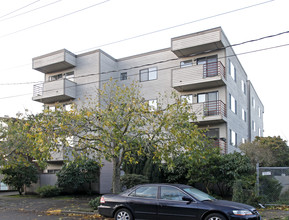 Wai Lee Apartment in Seattle, WA - Foto de edificio - Building Photo