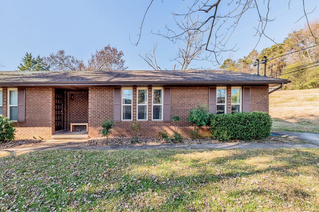 417 Echo Valley Rd in Knoxville, TN - Building Photo