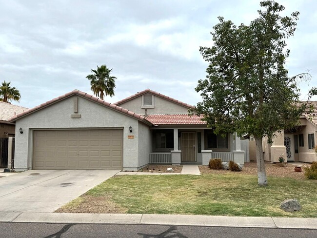 property at 30648 N Royal Oak Way