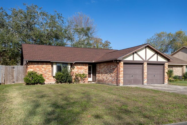 415 Ironbark Dr in Webster, TX - Building Photo - Building Photo