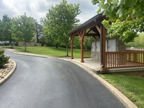 735 Tulip Grove Rd in Nashville, TN - Building Photo - Building Photo