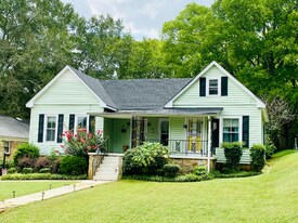 1114 E Reeder St in Florence, AL - Building Photo