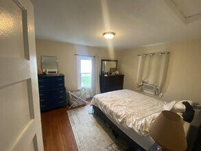 24 Allen St, Unit 1 in Somerville, MA - Foto de edificio - Building Photo