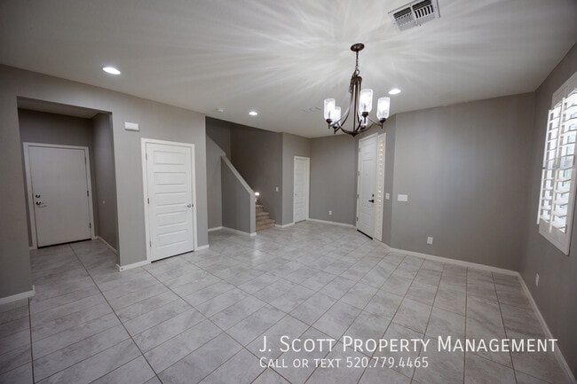 1270 Carlsbad Dr in San Tan Valley, AZ - Building Photo - Building Photo