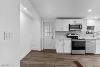 4685 Kahlua Ln in Bonita Springs, FL - Building Photo - Building Photo