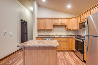 East Mason Apartments in Green Bay, WI - Foto de edificio - Building Photo