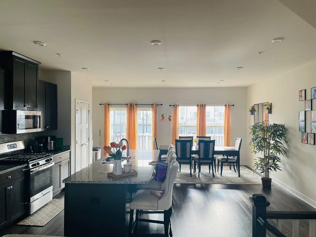 property at 713 Quarry Point Rd