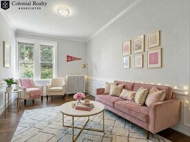 330 St Paul St in Brookline, MA - Building Photo