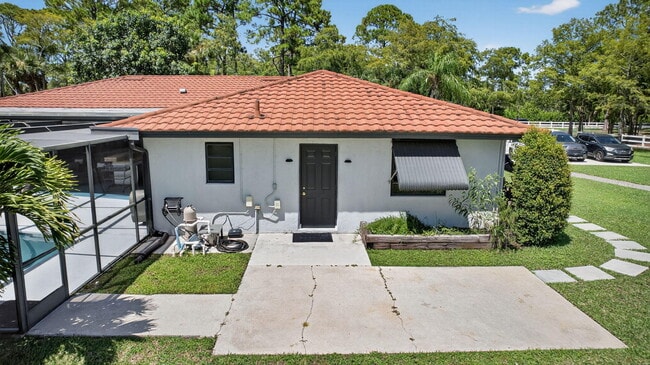 17218 Shetland Ln in Loxahatchee, FL - Building Photo - Building Photo