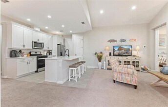 579 High Tide Ln in Daytona Beach, FL - Building Photo - Building Photo