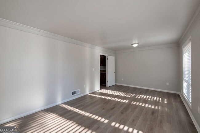 1870 Sandgate Cir SW in College Park, GA - Building Photo - Building Photo