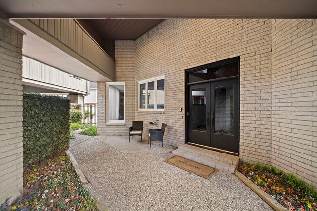 2524 Nantucket Dr in Houston, TX - Building Photo - Building Photo