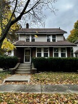2221 13th St SW in Akron, OH - Building Photo
