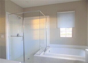 166 Milky Wy in Irvine, CA - Building Photo - Building Photo